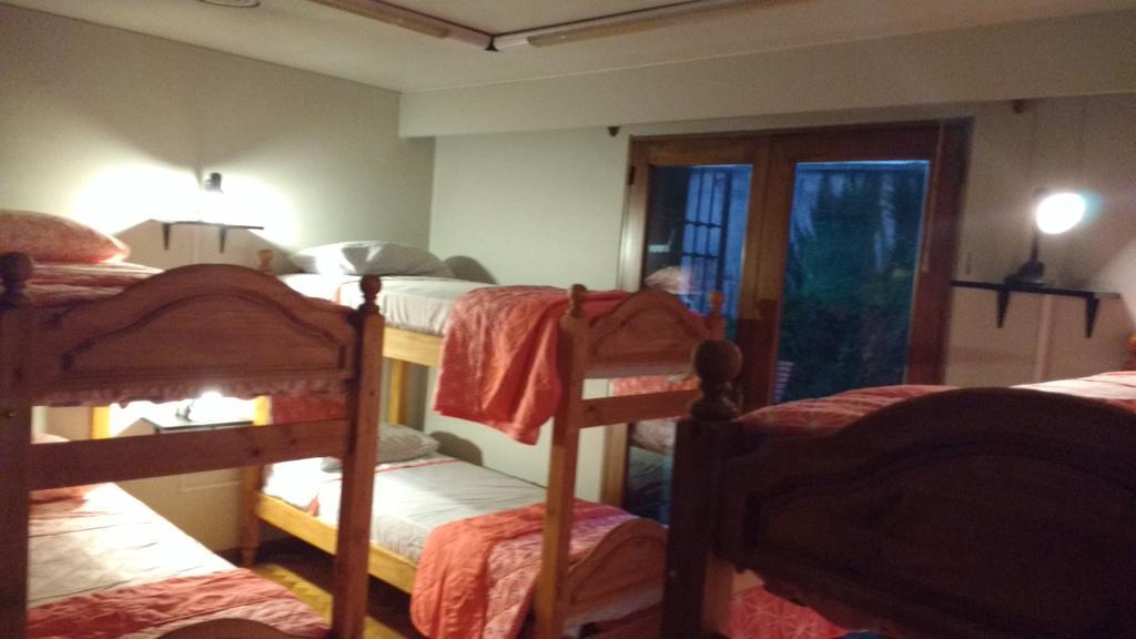 Hostel De Los Artistas Мендоса Экстерьер фото