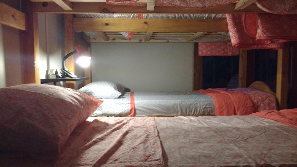 Hostel De Los Artistas Мендоса Экстерьер фото