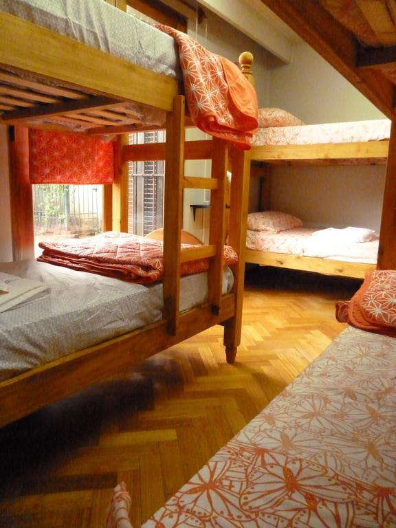 Hostel De Los Artistas Мендоса Экстерьер фото